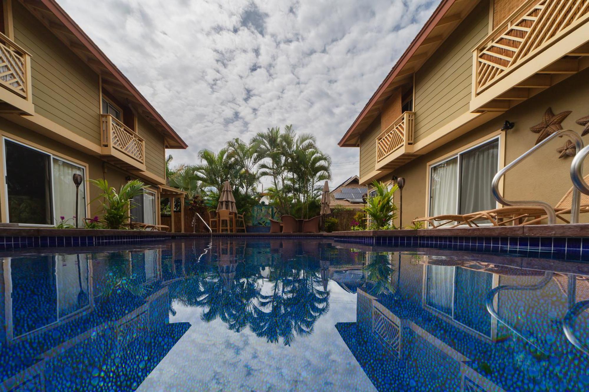 Plumeria Suite, 2-Bedrooms, Sleeps 6, Pool & Bbq, Pre-Renovation Summer Sale Kihei Extérieur photo