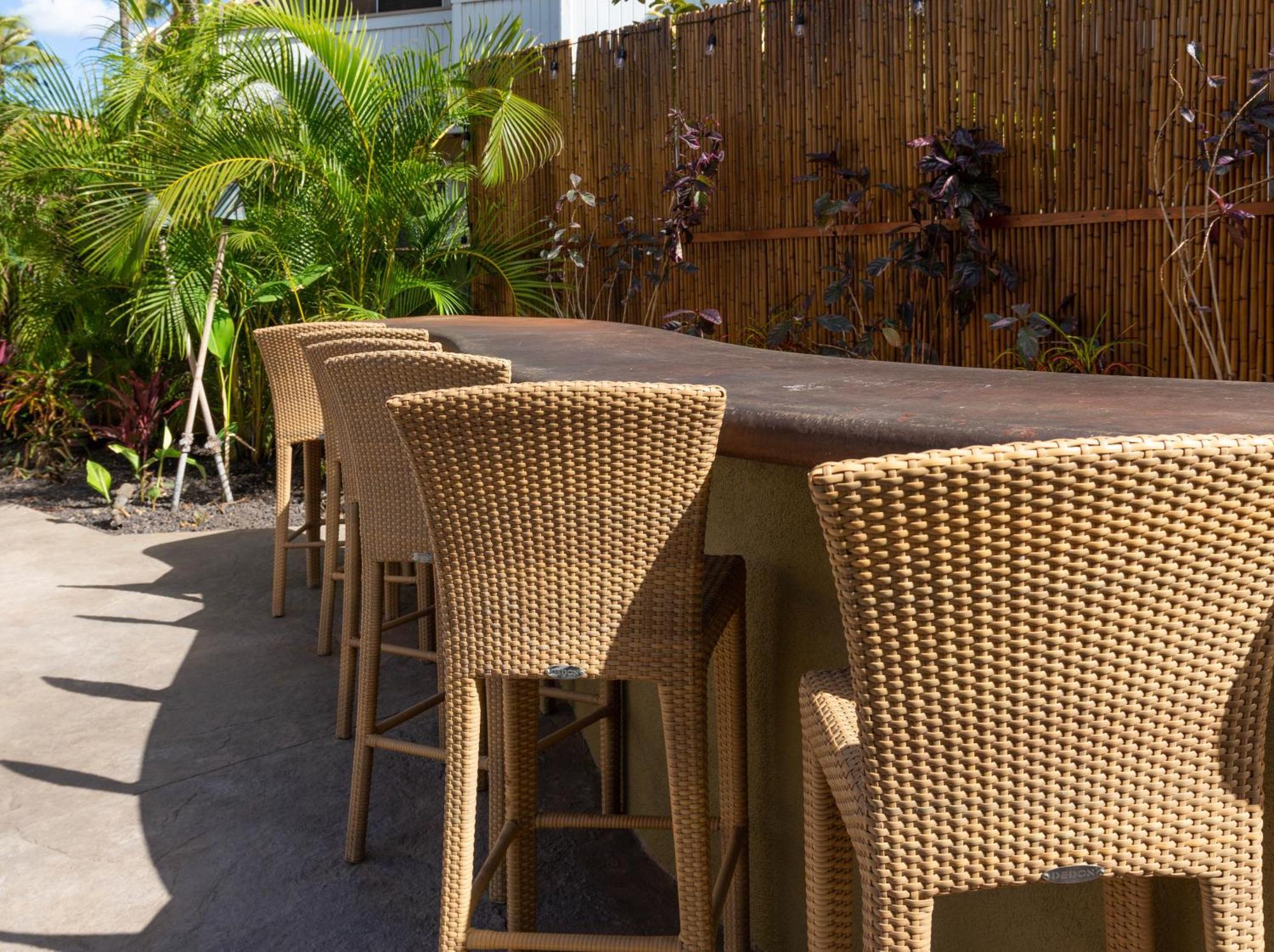 Plumeria Suite, 2-Bedrooms, Sleeps 6, Pool & Bbq, Pre-Renovation Summer Sale Kihei Extérieur photo